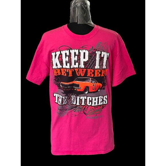 Cooters Keep It Between The Ditches size medium mens Pink T-shirt Gatlinburg TN - Picture 1 of 6